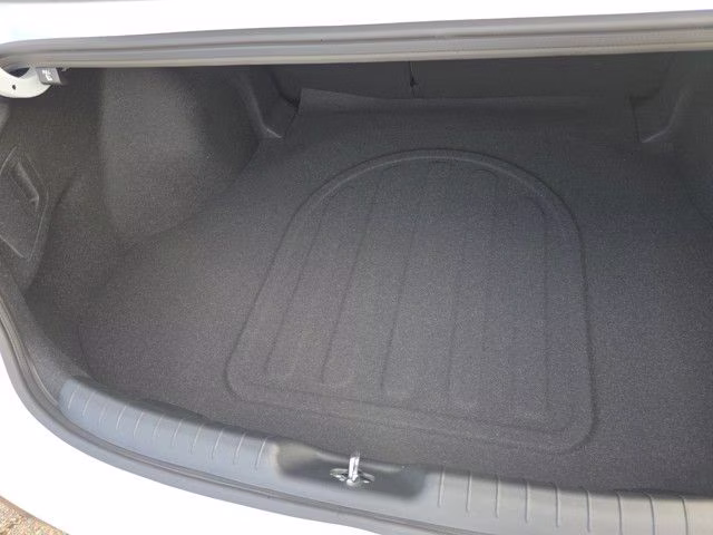 2025 Serenity White Hyundai Elantra Hybrid Limited FWD Sedan