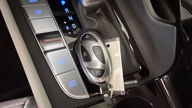 2025 Serenity White Hyundai Elantra Hybrid Limited FWD Sedan