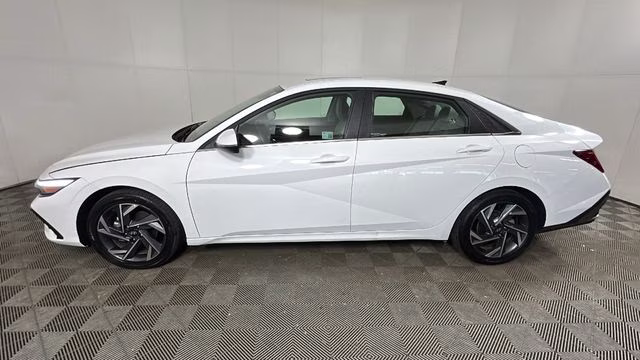 2025 Serenity White Hyundai Elantra Hybrid Limited FWD Sedan