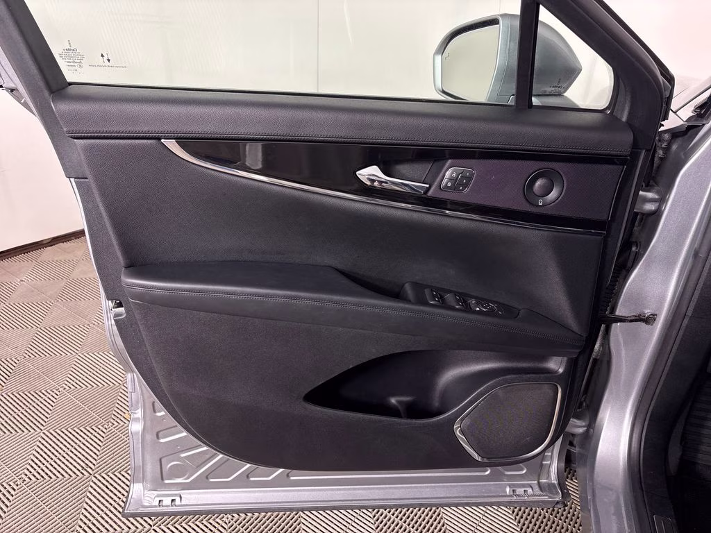 2022 Radiance Metallic Lincoln Nautilus Reserve FWD SUV