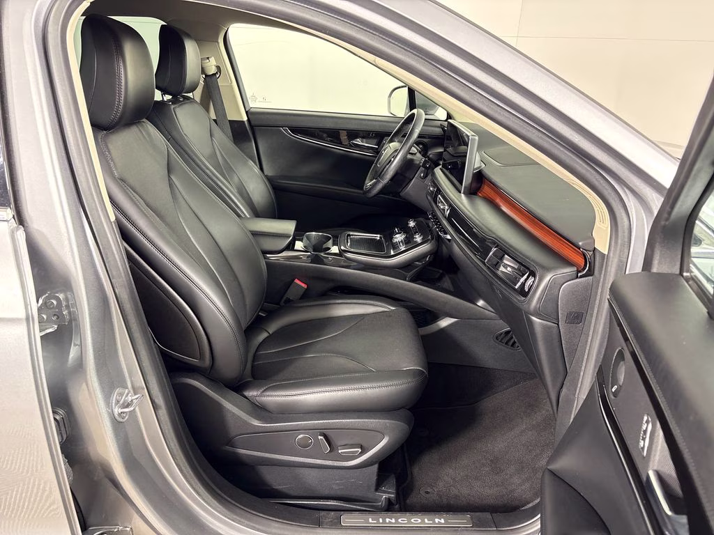 2022 Radiance Metallic Lincoln Nautilus Reserve FWD SUV