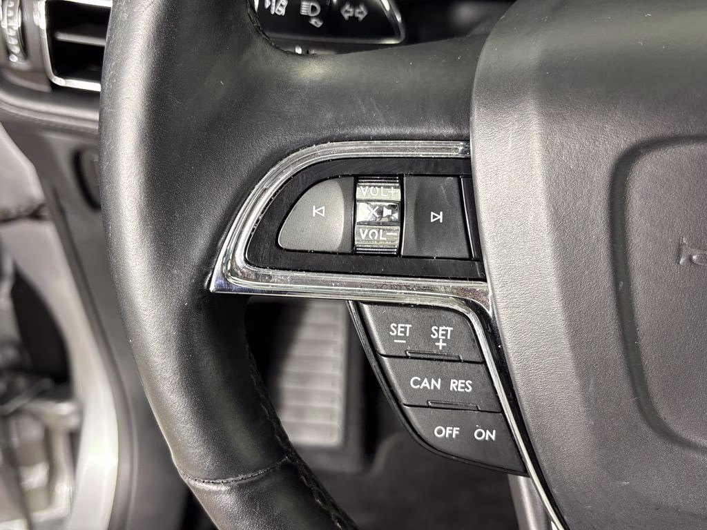 2022 Radiance Metallic Lincoln Nautilus Reserve FWD SUV