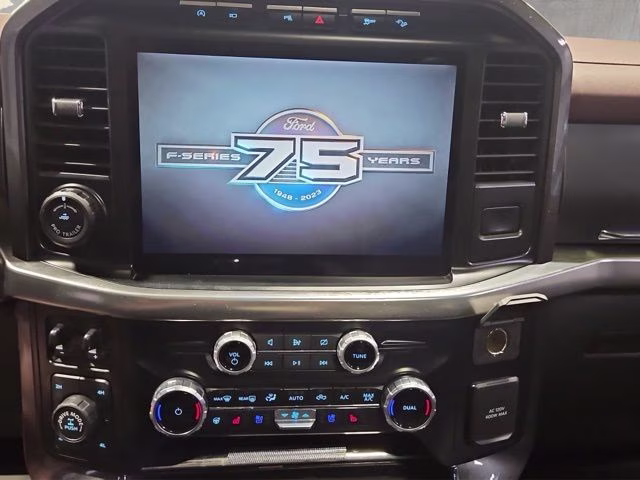 2023 Iconic Silver Metallic Ford F-150 Lariat 4X4 Truck