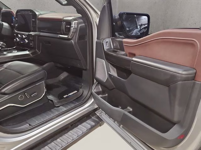 2023 Iconic Silver Metallic Ford F-150 Lariat 4X4 Truck