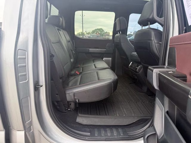 2023 Iconic Silver Metallic Ford F-150 Lariat 4X4 Truck
