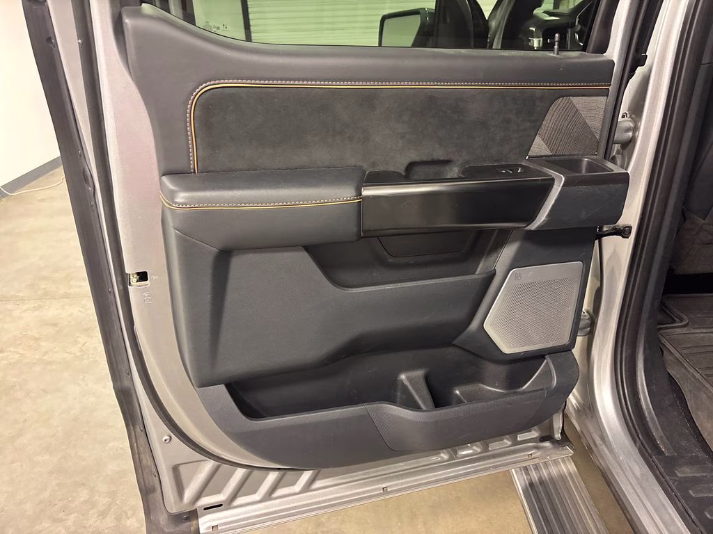 2022 Silver Metallic Ford F-150 Platinum 4X4 Truck