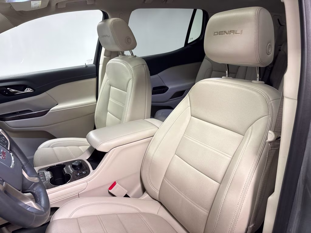2023 Sterling Metallic GMC Acadia Denali FWD SUV