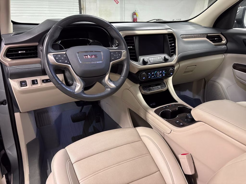 2023 Sterling Metallic GMC Acadia Denali FWD SUV