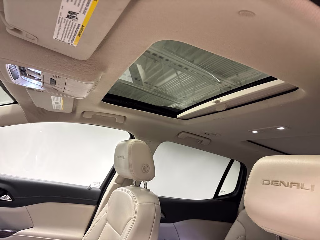 2023 Sterling Metallic GMC Acadia Denali FWD SUV