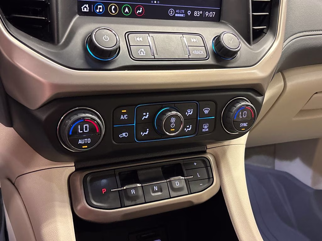 2023 Sterling Metallic GMC Acadia Denali FWD SUV
