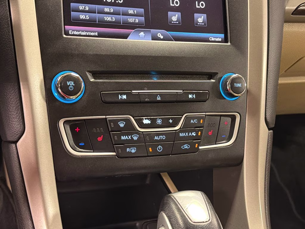 2016 Magnetic Ford Fusion SE FWD Sedan