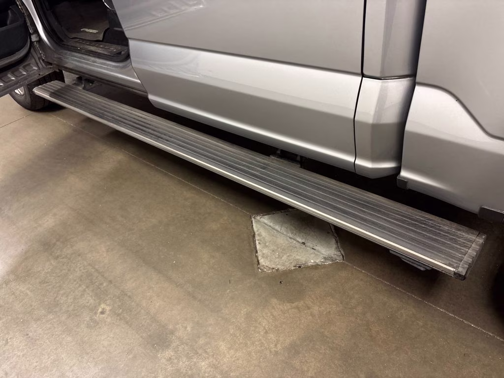 2022 Silver Metallic Ford F-150 Platinum 4X4 Truck
