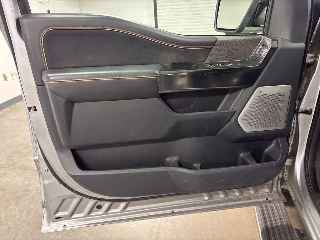 2022 Silver Metallic Ford F-150 Platinum 4X4 Truck