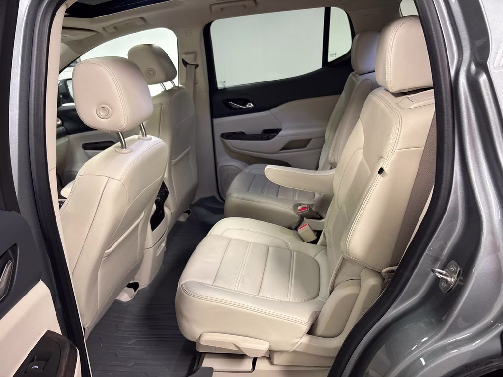 2023 Sterling Metallic GMC Acadia Denali FWD SUV
