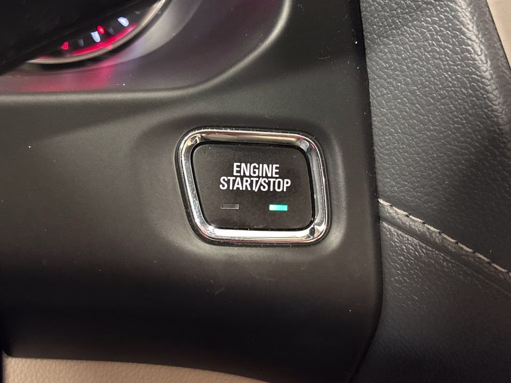 2023 Sterling Metallic GMC Acadia Denali FWD SUV