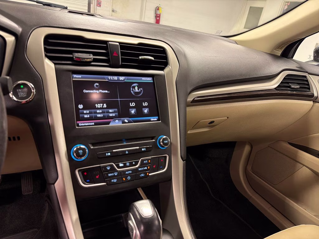 2016 Magnetic Ford Fusion SE FWD Sedan