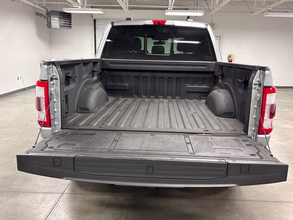 2022 Silver Metallic Ford F-150 Platinum 4X4 Truck
