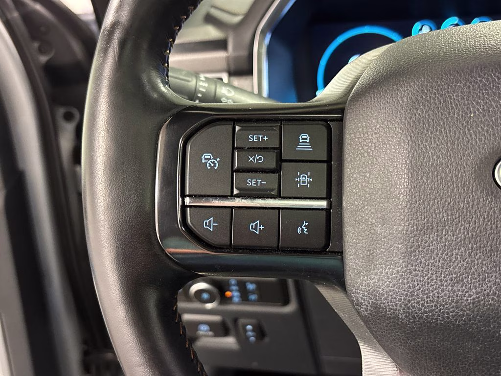2022 Silver Metallic Ford F-150 Platinum 4X4 Truck
