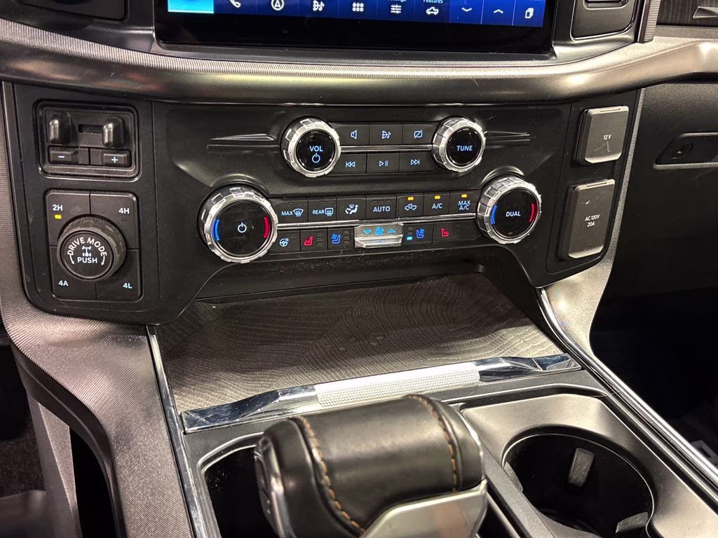 2022 Silver Metallic Ford F-150 Platinum 4X4 Truck