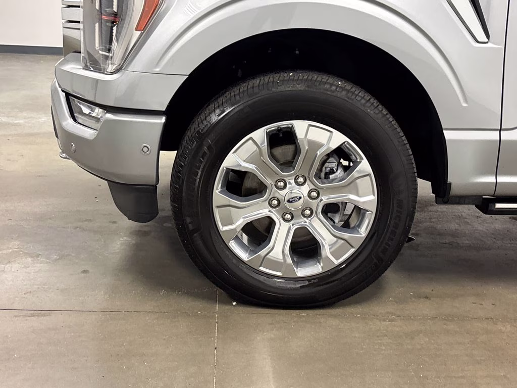 2022 Silver Metallic Ford F-150 Platinum 4X4 Truck