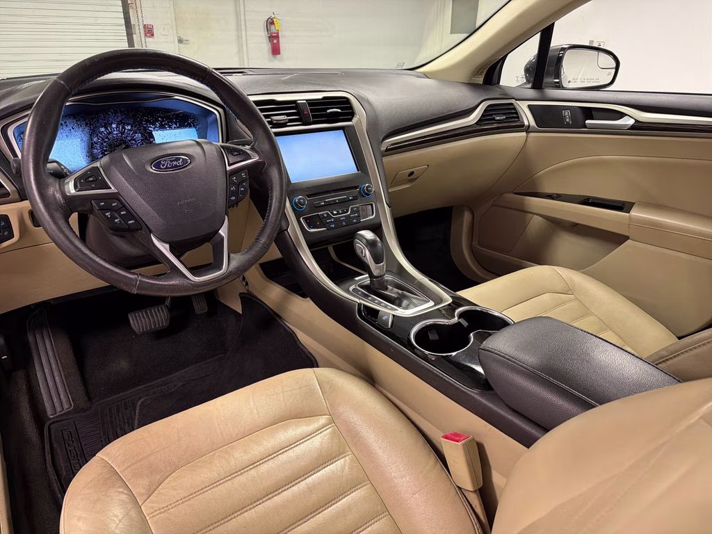 2016 Magnetic Ford Fusion SE FWD Sedan