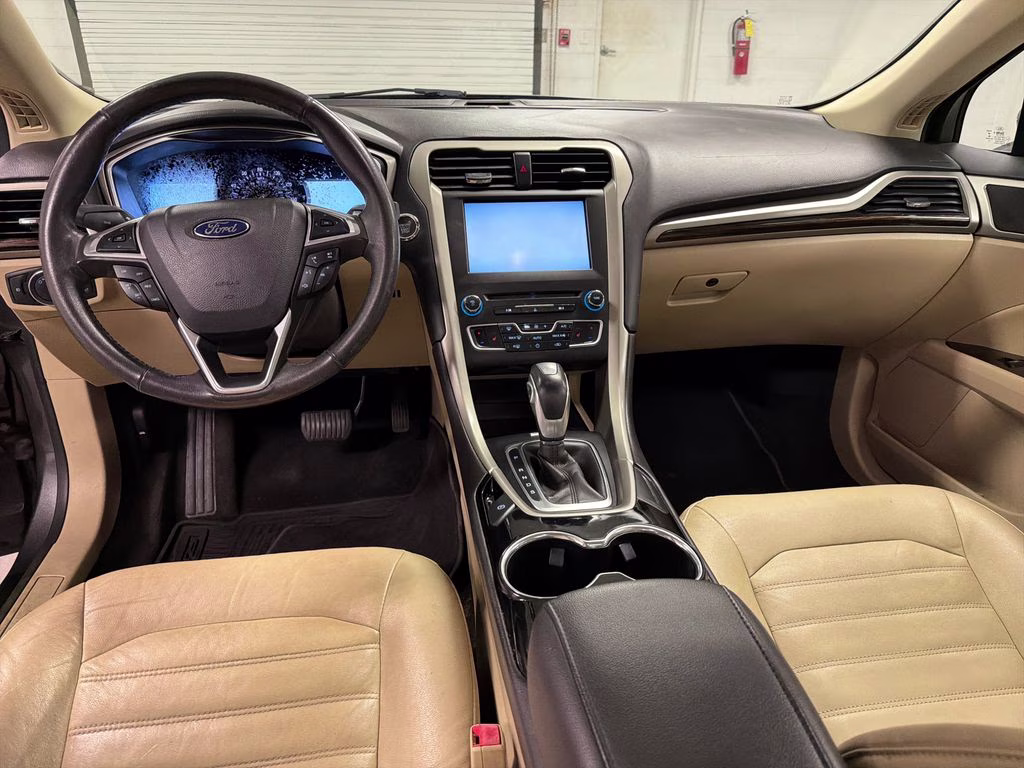 2016 Magnetic Ford Fusion SE FWD Sedan