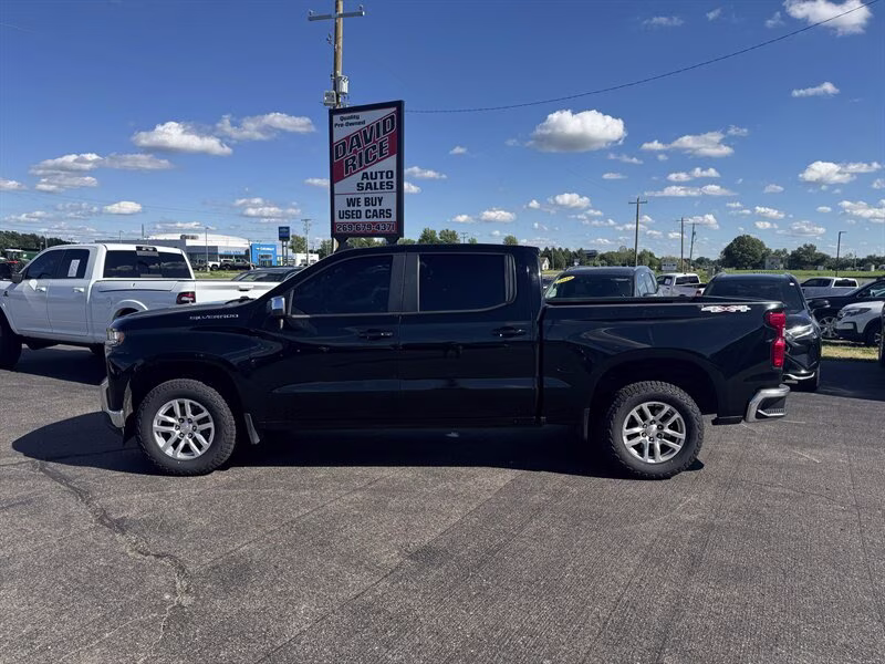 2020 Black Chevrolet Silverado 1500 LT 4X4 Truck