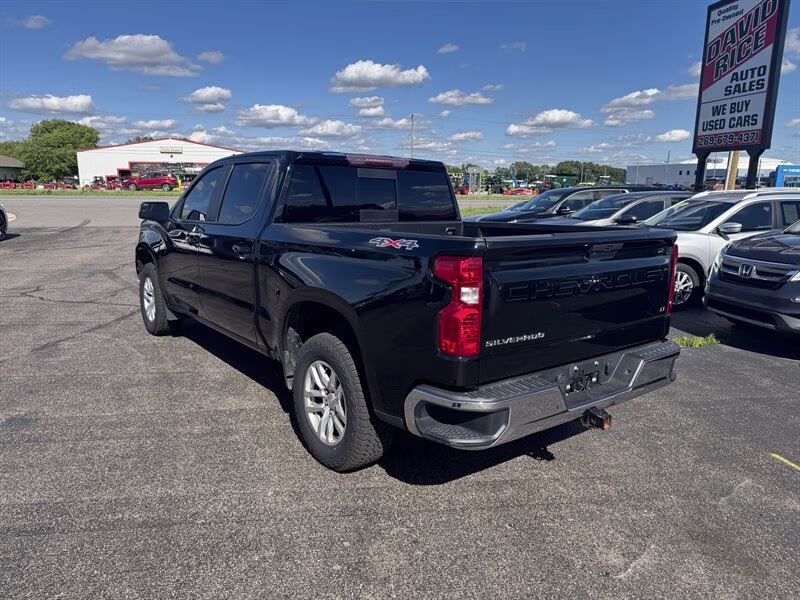 2020 Black Chevrolet Silverado 1500 LT 4X4 Truck