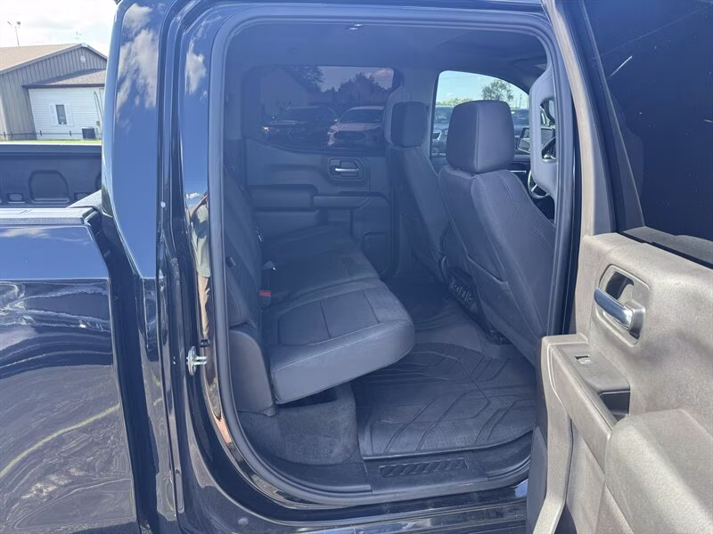 2020 Black Chevrolet Silverado 1500 LT 4X4 Truck