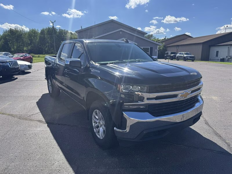 2020 Black Chevrolet Silverado 1500 LT 4X4 Truck