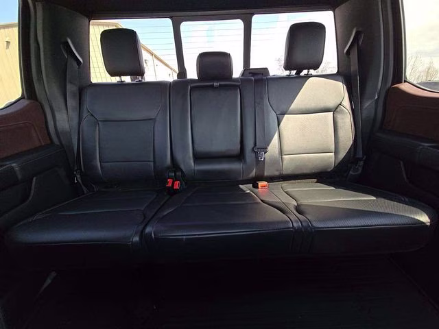 2023 Agate Black Metallic Ford F-150 Lariat 4X4 Truck