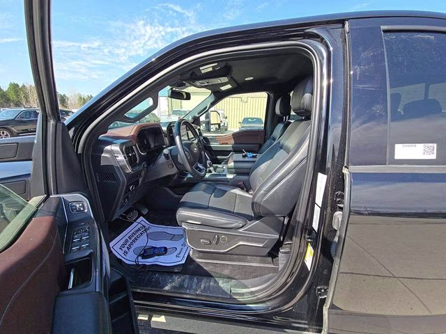 2023 Agate Black Metallic Ford F-150 Lariat 4X4 Truck