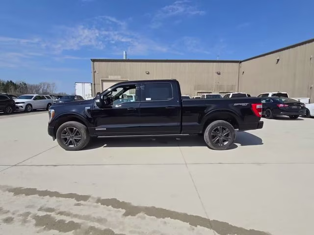 2023 Agate Black Metallic Ford F-150 Lariat 4X4 Truck