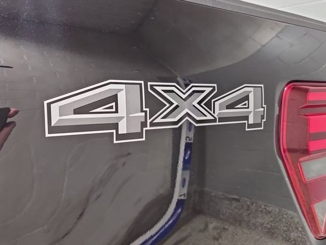 2024 Agate Black Metallic Ford F-150 Lariat 4X4 Truck
