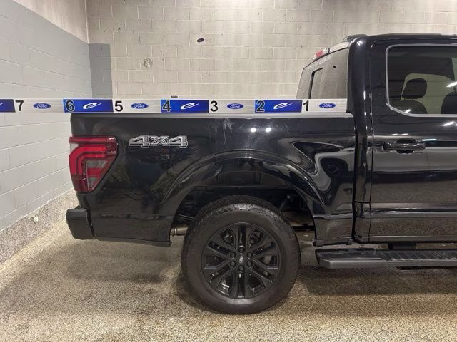 2024 Agate Black Metallic Ford F-150 Lariat 4X4 Truck