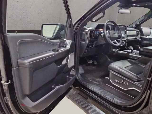2024 Agate Black Metallic Ford F-150 Lariat 4X4 Truck