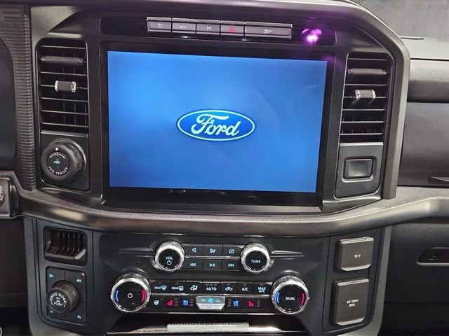 2024 Agate Black Metallic Ford F-150 Lariat 4X4 Truck