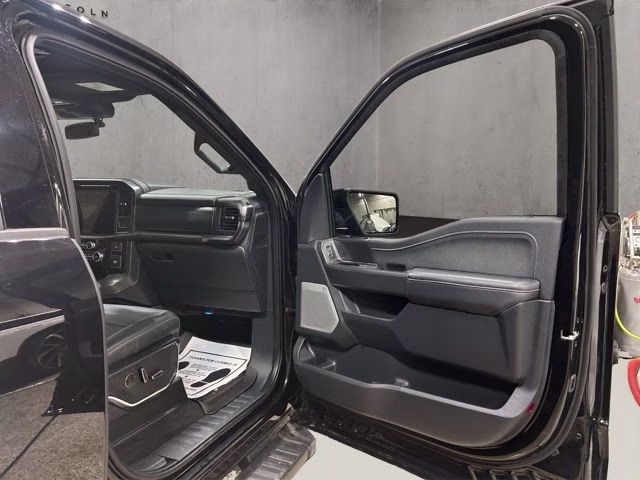 2024 Agate Black Metallic Ford F-150 Lariat 4X4 Truck