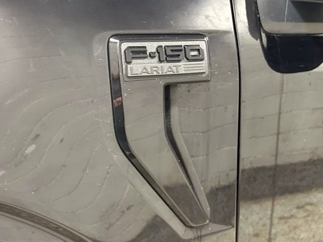 2024 Agate Black Metallic Ford F-150 Lariat 4X4 Truck