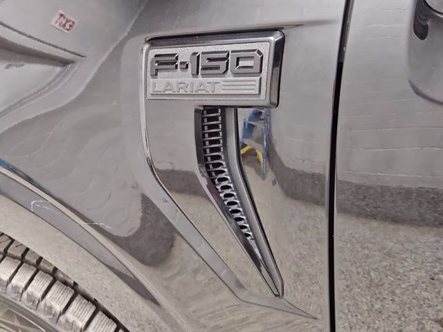 2024 Agate Black Metallic Ford F-150 Lariat 4X4 Truck