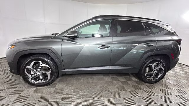 2023 Amazon Gray Hyundai Tucson Limited AWD SUV