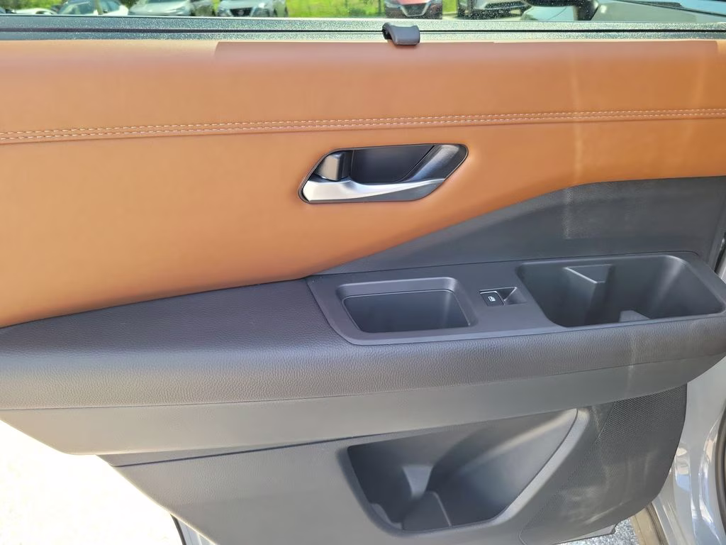 2025 Boulder Gray Pearl Nissan Pathfinder Platinum FWD SUV