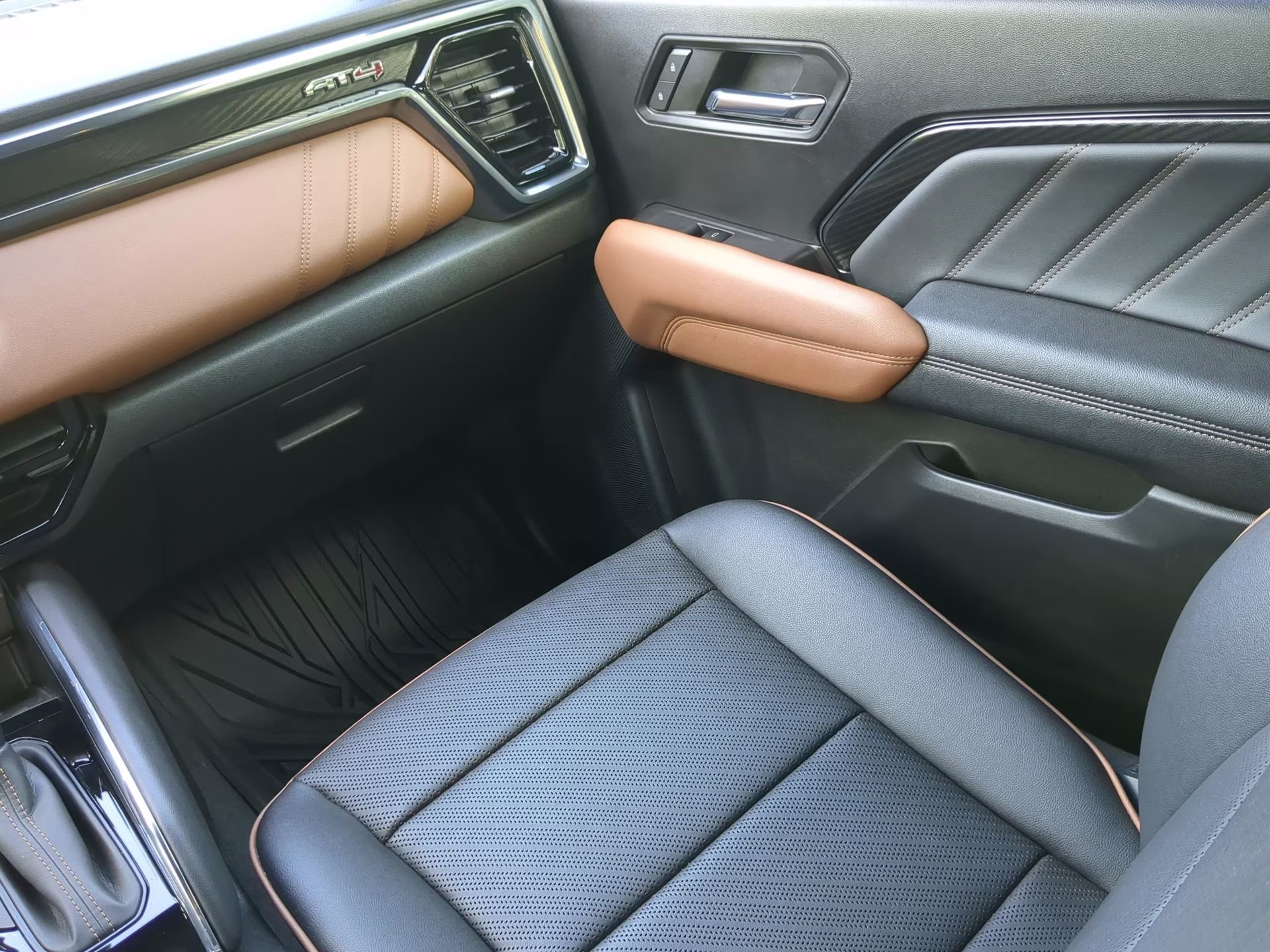 2023 Sterling Metallic GMC Canyon 4WD AT4 Crew Cab Pickup 4X4 Truck