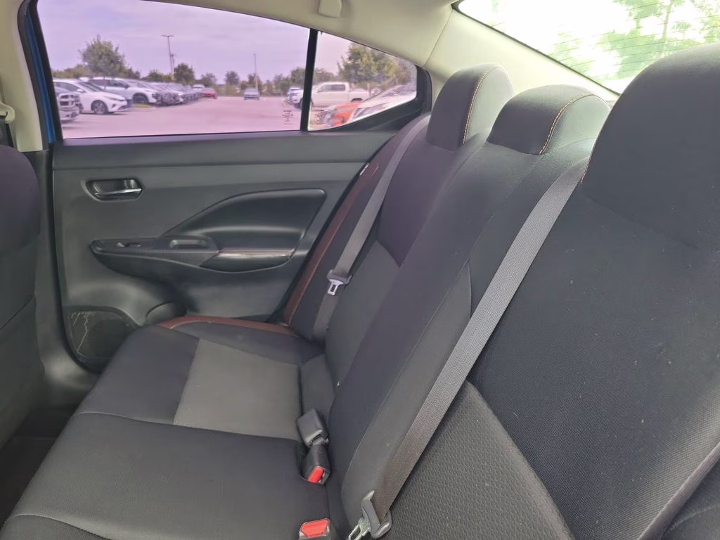 2020 Electric Blue Metallic Nissan Versa 1.6 SR FWD Sedan