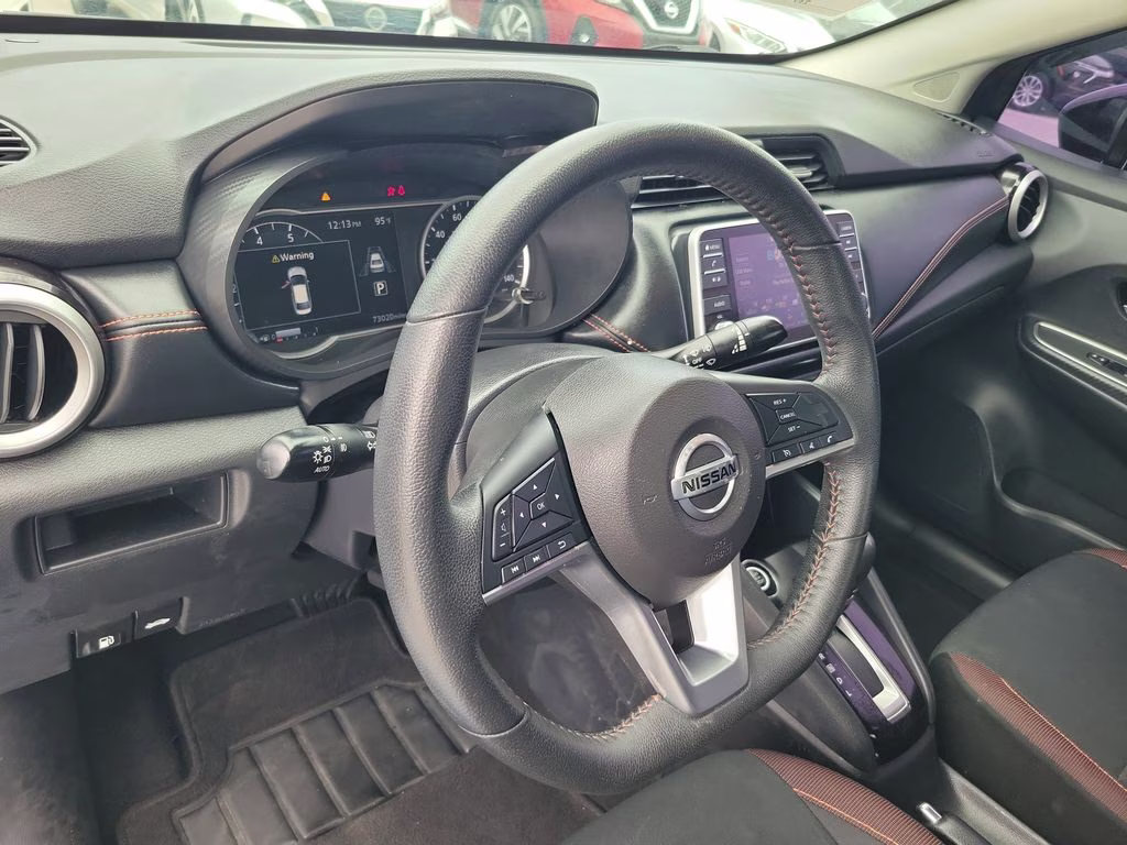 2020 Electric Blue Metallic Nissan Versa 1.6 SR FWD Sedan