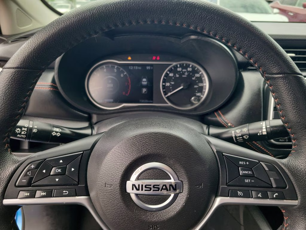2020 Electric Blue Metallic Nissan Versa 1.6 SR FWD Sedan