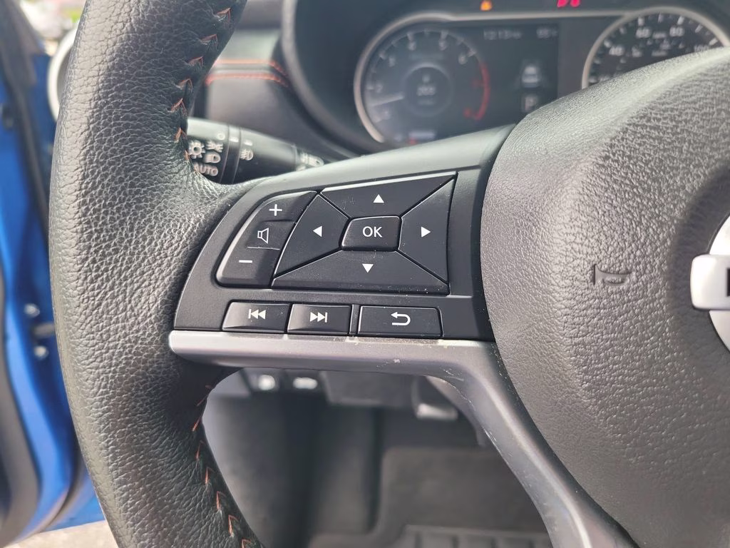 2020 Electric Blue Metallic Nissan Versa 1.6 SR FWD Sedan
