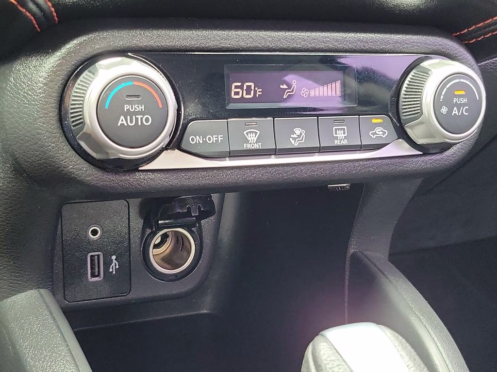 2020 Electric Blue Metallic Nissan Versa 1.6 SR FWD Sedan