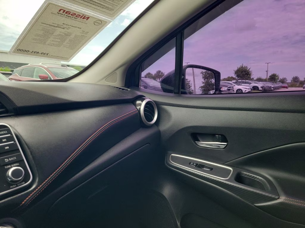 2020 Electric Blue Metallic Nissan Versa 1.6 SR FWD Sedan