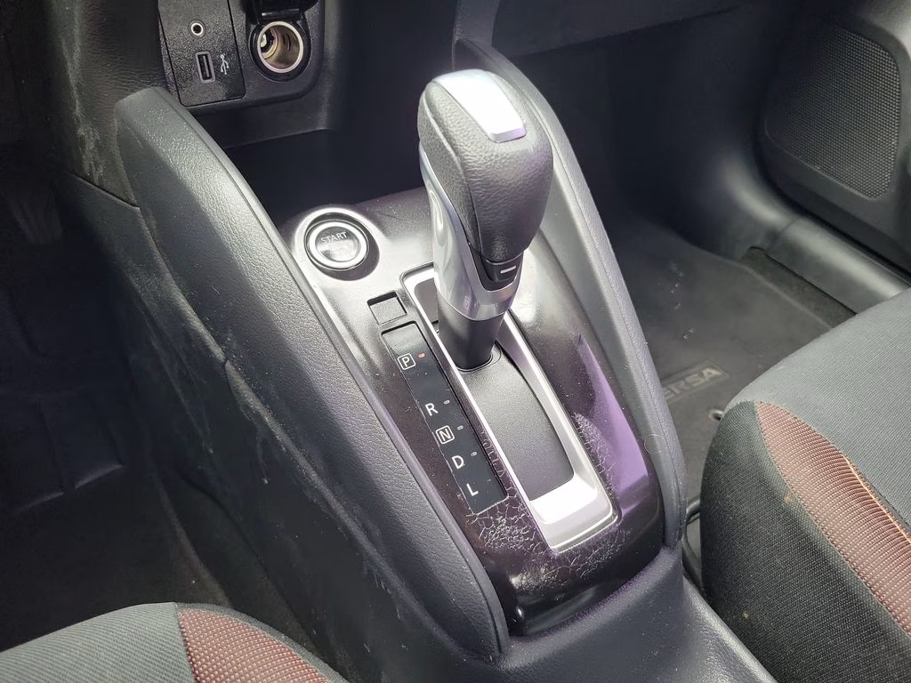 2020 Electric Blue Metallic Nissan Versa 1.6 SR FWD Sedan